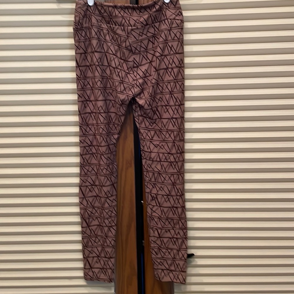 LuLaRoe tall and curvy leggings